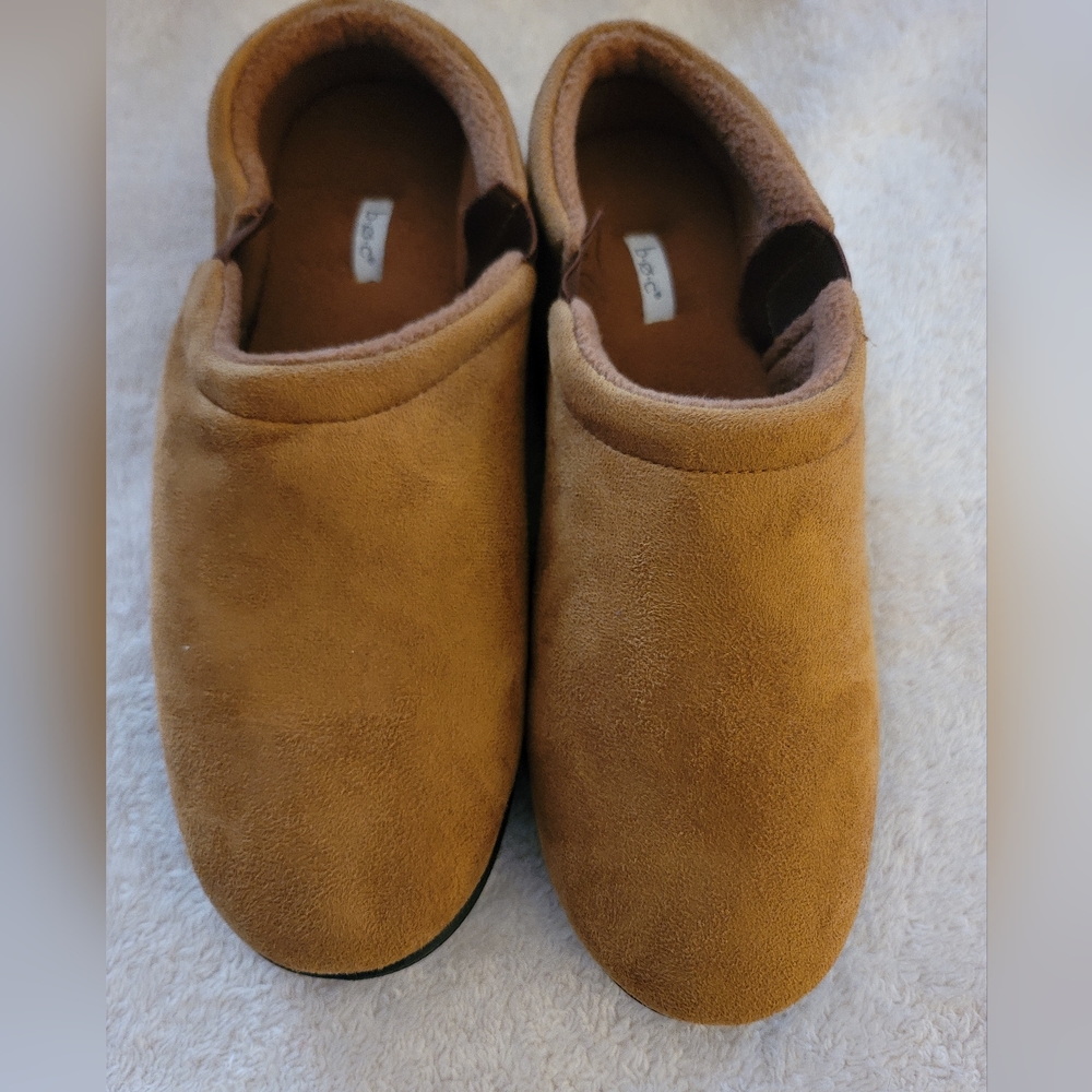 NWT b.o.c. Men's Memory Foam Slippers